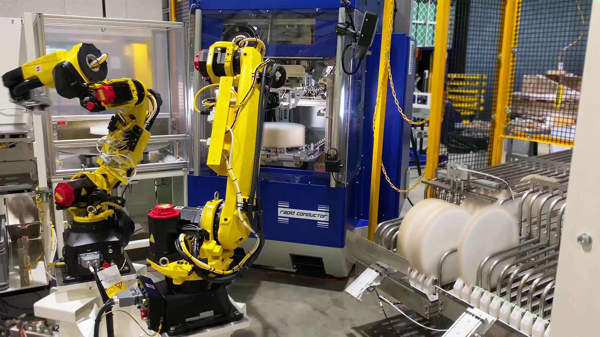Automated hot plate welding cell 